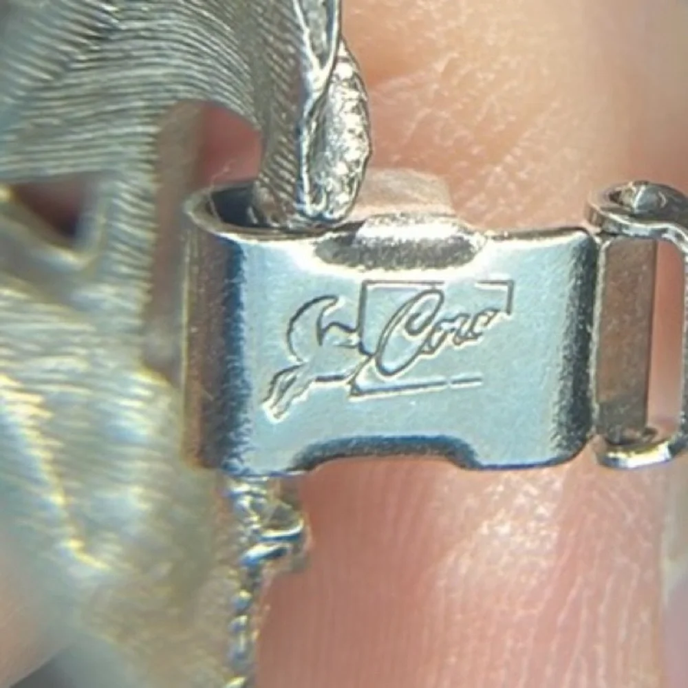 VINTAGE CORO PEGASUS SIGNED SILVER TONE LINK BRACELET